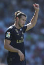 Real Madrid's Gareth Bale gestures during La Liga soccer match between Celta and Real Madrid at the Balaídos Stadium in Vigo, Spain, Saturday, Aug. 17, 2019. (AP Photo/Luis Vieira)