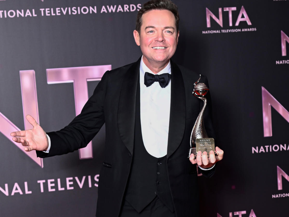 Dancing On Ice Stephen Mulhern Lined Up To Replace Phillip Schofield On Itv Show What Is His 