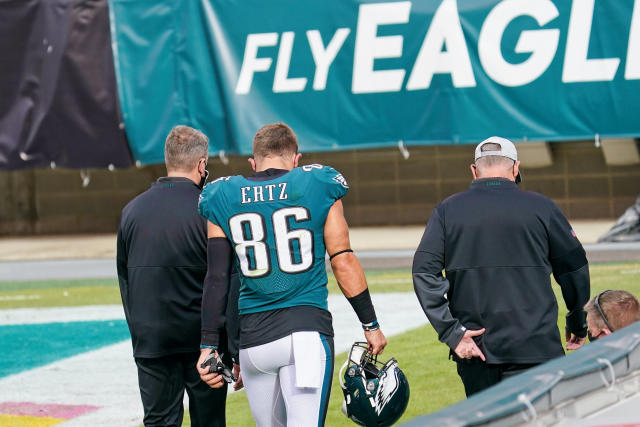 Eagles TE Zach Ertz, RB Miles Sanders to miss time due to injuries