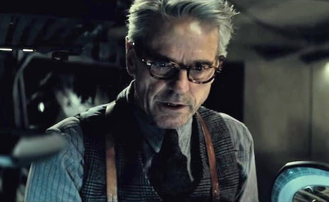 Alfred Ditches Being Batman's Butler For Being A Bad Ass In 'Batman V  Superman'