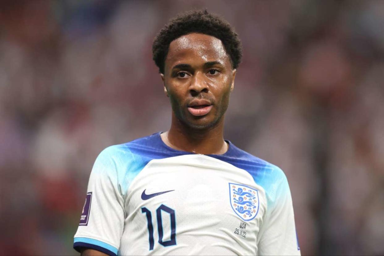 L’international anglais Raheem Sterling a manqué le 8e de finale face au Sénégal en raison d’un problème familial. Le doute plane sur son retour dans le groupe.