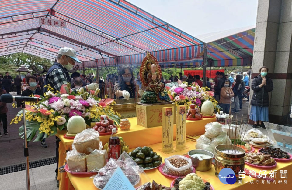 桃園啟動清明多項服務，便利民眾掃墓祭祖。