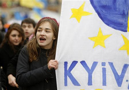 Ukrainian students take part in rally in support of EU integration in Kiev, November 26, 2013. REUTERS/Vasily Fedosenko