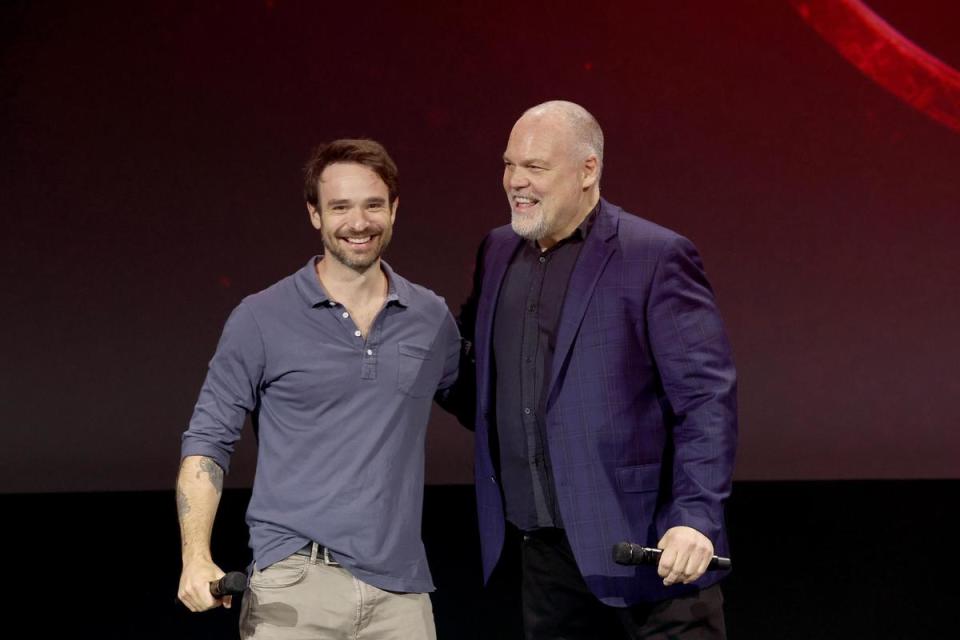 查理考克斯（左）與文森唐諾佛利歐（右），繼續在《夜魔俠：重生》大戰一回。（Disney+提供）
