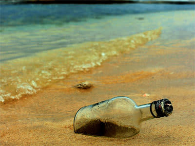 <p>Letter in bottle travels from England to South Australia</p>