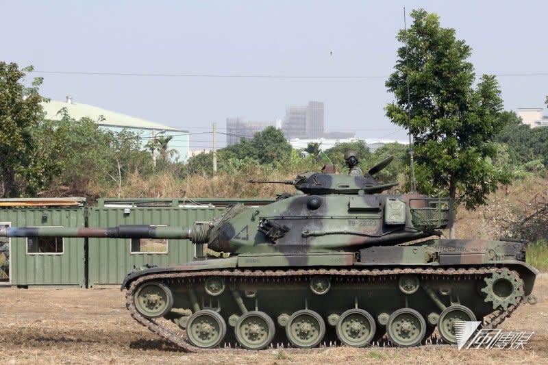 20170117-106年國軍春節加強戰備巡弋首站來到陸軍天山教練場，模擬重要目標遭到敵軍攻佔，陸軍派出M60A3戰車反擊。(蘇仲泓攝)