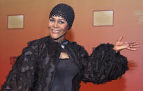 ARCHIVO - La actriz Cicely Tyson llega a la inauguración del estudio del director y productor Tyler Perry en Atlanta el 4 de octubre de 2008. Tyson, pionera entre las actrices negras galardonada con el Emmy y el Tony, falleció a los 96 años. (Foto AP/W.A.Harewood, archivo)