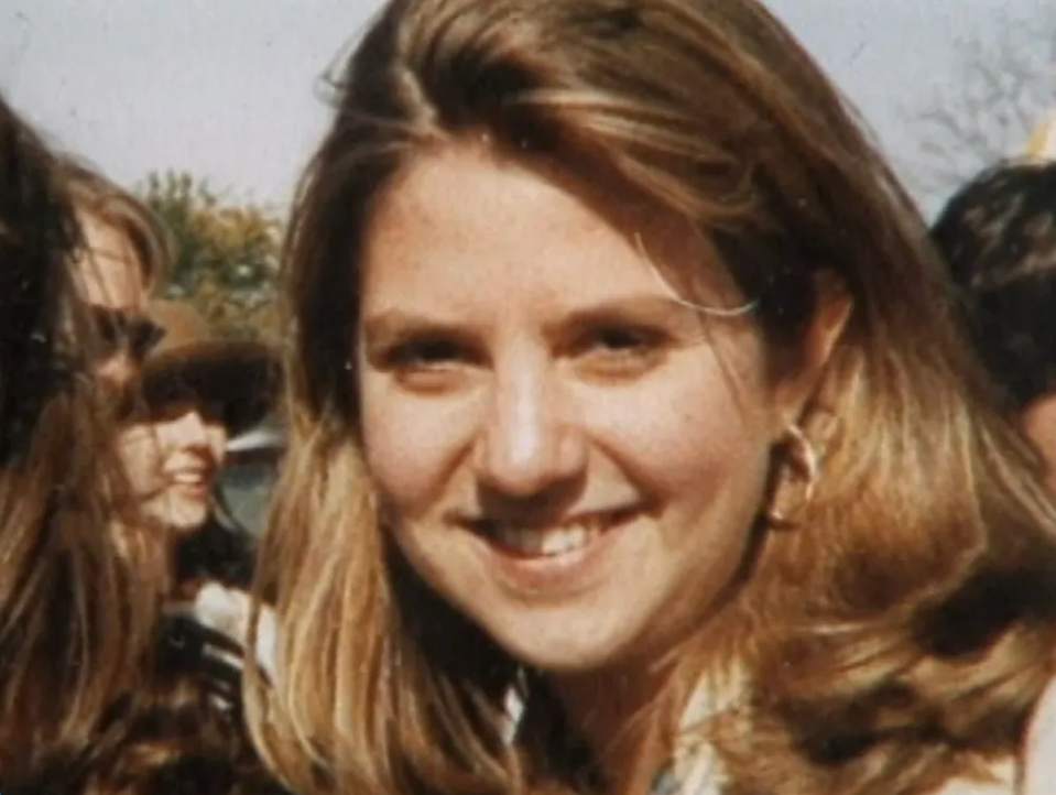 Laura Houghteling, a Harvard graduate, was killed in October 1992 (Investigative Findings)