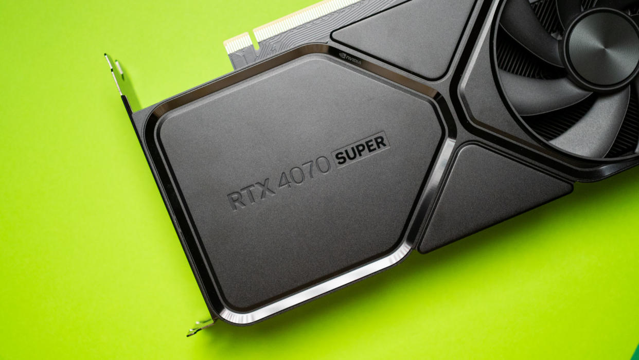  NVIDIA RTX 4070 Super Founders Edition branding. 