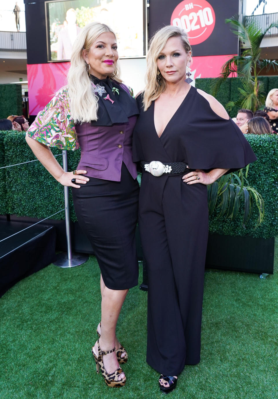 Tori Spelling and Jennie Garth at the Beverly Hills 90210 Costume Exhibit event in Los Angeles, Calif, on Aug. 19.