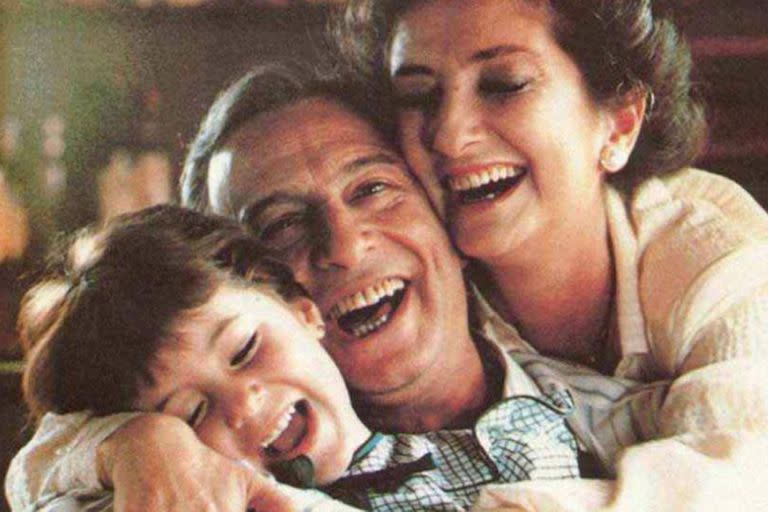 La historia oficial, la película que protagonizó junto a Norma Aleandro que fue el primer film argentino ganador de un Oscar