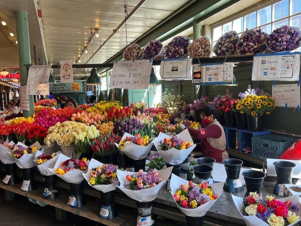 Pike Place florist (©BWatts)