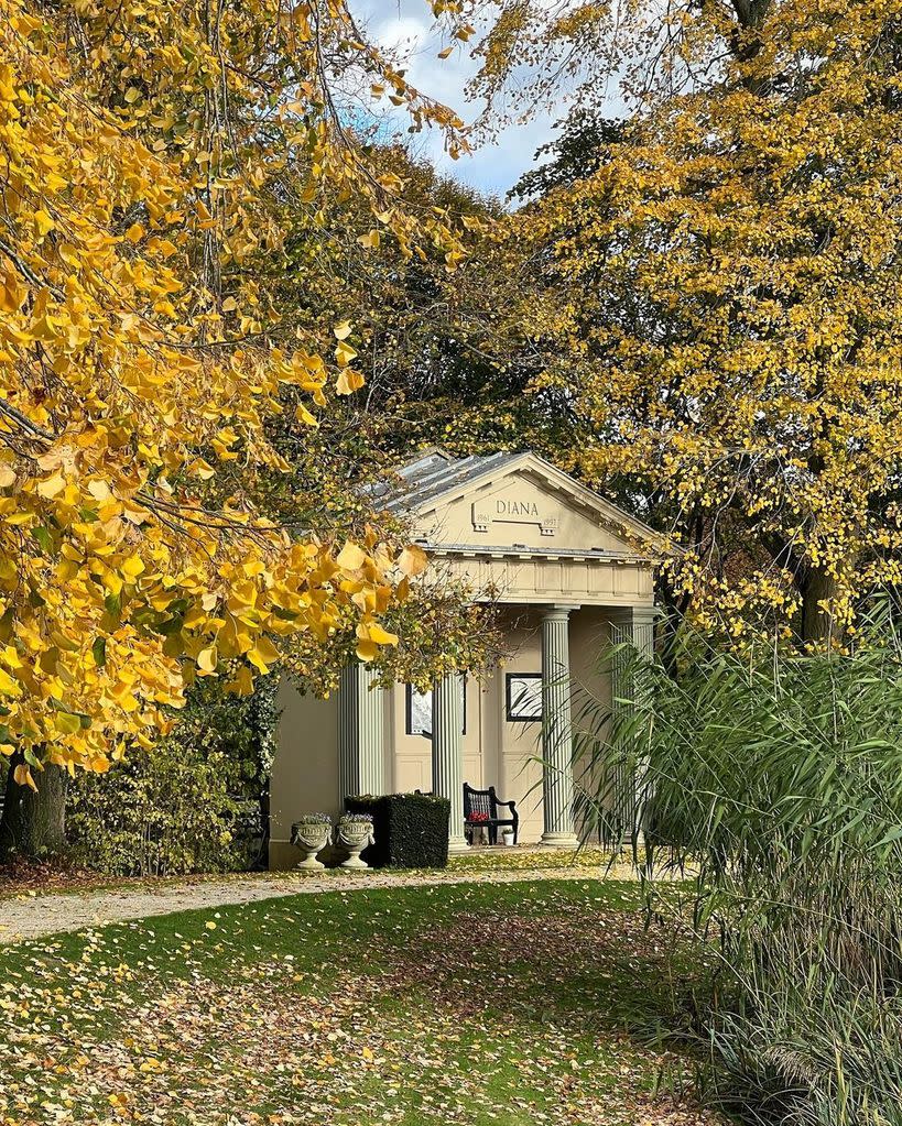 A photo of the temple dedicated to Princess Diana