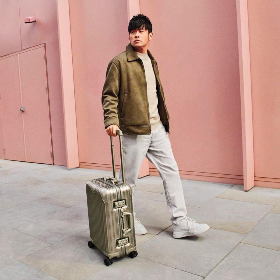周杰倫被國際行李箱品牌相中，成了年度代言人。（RIMOWA提供）