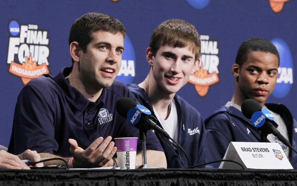 (From L-R) Butler's coach Brad Stevens, Gordon Hayward and Ronald Nored speak during a news conference about his team meeting Duke in the NCAA Final Four championship college basketball game in Indianapolis, Indiana, April 4, 2010. REUTERS/Mark Blinch (UNITED STATES - Tags: SPORT BASKETBALL)