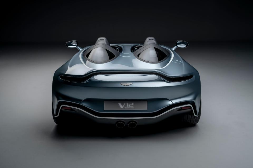 Aston Martin V12 Speedster (16)