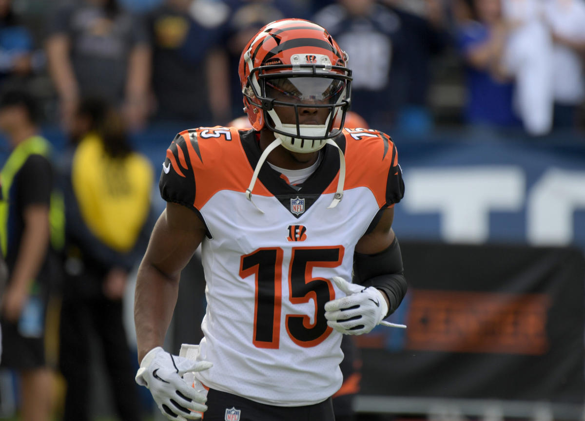 Chiefs sign former Bengals first-rounder John Ross on reserve