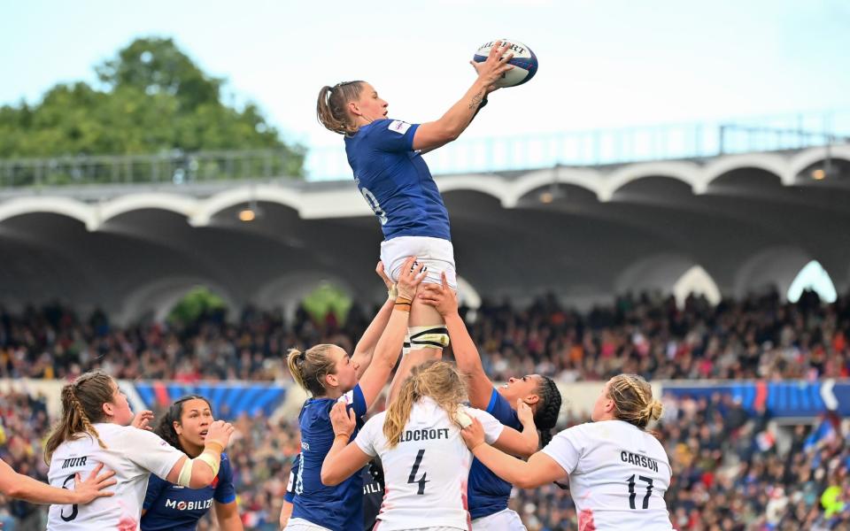 A lineout during the Six Nations contest between France and England in Bordeaux