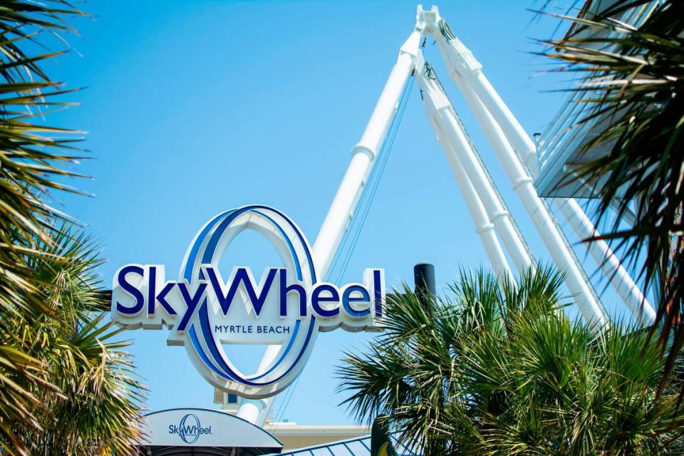 The first pieces of the Myrtle Beach SkyWheel arrived on the boardwalk Wednesday afternoon. For its 10th Anniversary, the SkyWheel shut down and was shipped back to Kansas to its manufacturer to be refurbished.