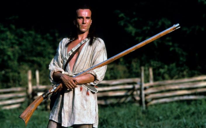 Heroic: Daniel Day-Lewis as Nathaniel Poe in The Last of the Mohicans - Collection Christophel / Alamy Stock Photo