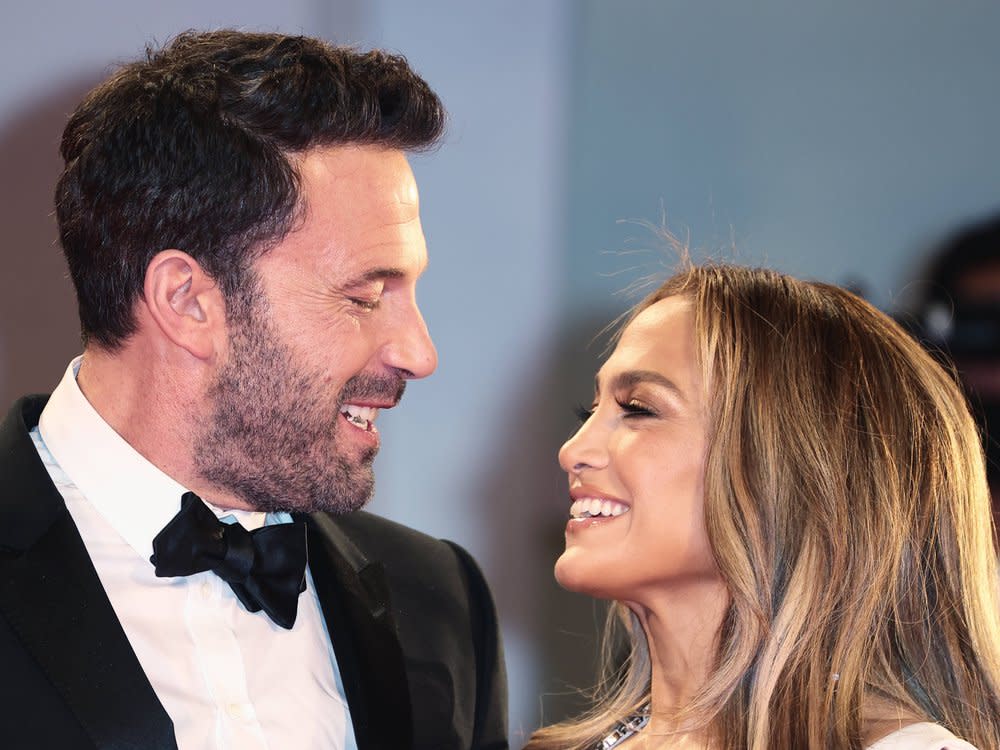 Ben Affleck und Jennifer Lopez sind nun Mann und Frau. (Bild: imago images/NurPhoto)