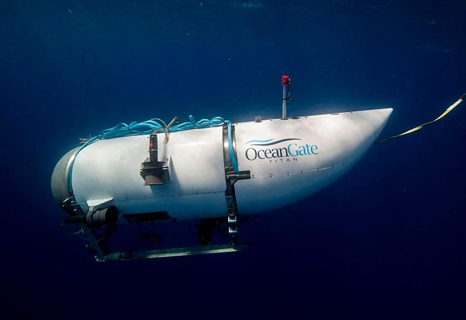 Nachdem dieses Touristen-U-Boot bei einem Tauchgang zum Wrack der Titanic am Sonntag verschollen war, wurden nun die Trümmer des Bootes entdeckt. - Copyright: picture alliance / ZUMAPRESS.com | OceanGate