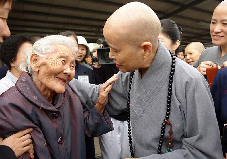 台灣的慈濟功德會「聞聲救苦」，贏得許多國家尊敬，證實台灣的軟實力無遠弗屆。遠見資料庫