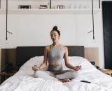 <p>Trouvez votre calme intérieur<br> Nous le répétons tout le temps : méditez ! Eh oui, cette pratique permet bien de réduire le stress et de favoriser le sommeil.<br> @chrisellelim </p>