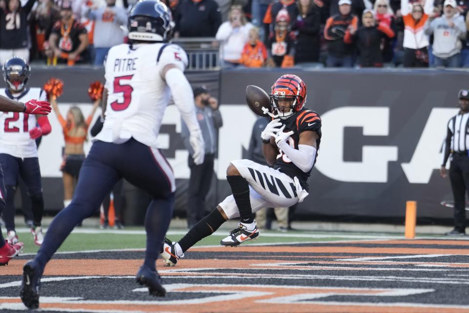 Cincinnati Bengals wide receiver Tyler Boyd drops a pass in the end zone during the second half of an NFL football game against the Houston Texans Sunday, Nov. 12, 2023, in Cincinnati. The Texans won 30-27. (AP Photo/Michael Conroy)