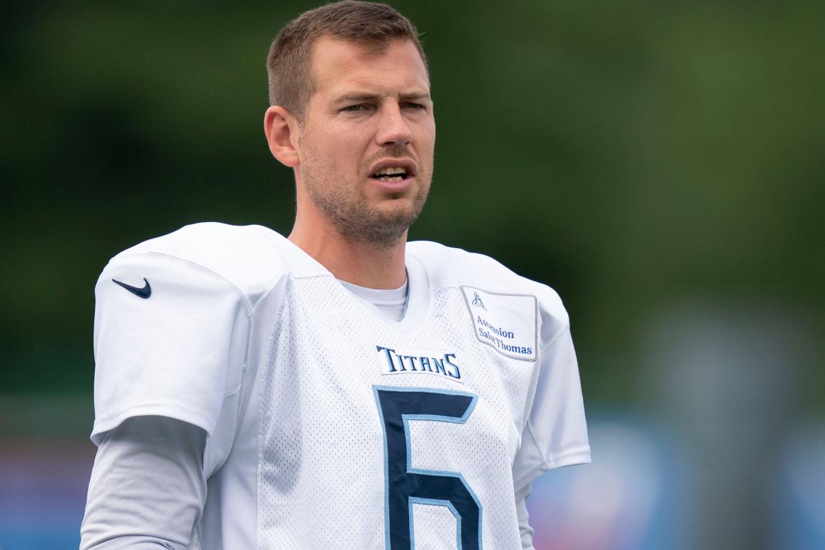 Titans Part Ways With Longtime Punter Brett Kern - The Sports