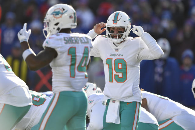 Miami Dolphins' Zach Sieler scores touchdown in playoff loss to Bills