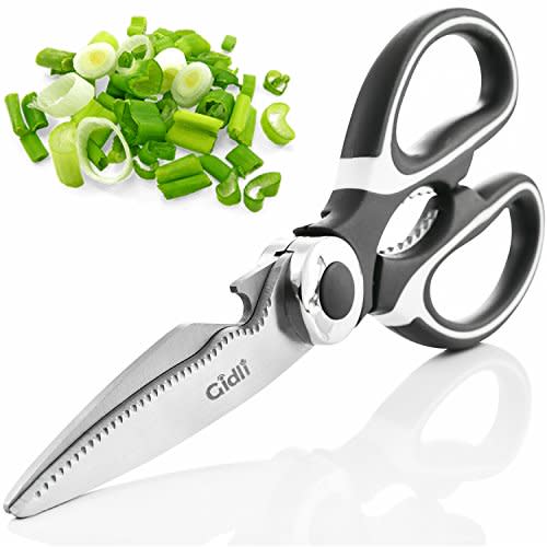 Gidli Heavy-Duty Kitchen Shears/Seafood Scissors Bundle (Amazon / Amazon)