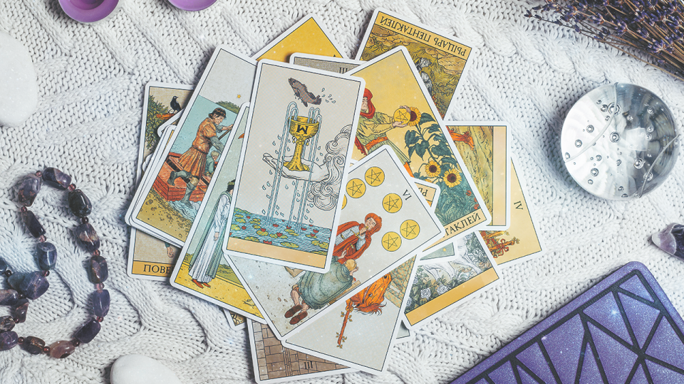 Your Weekly Tarot Horoscope Says a Brilliant Idea Is Emerging From the Chaos
