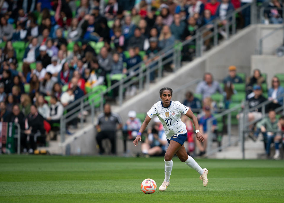 Naomi Girma #27 of the United States dribbles the ball during an international friendly game between Ireland and the USWNT at Q2 Stadium in Austin on April 8, 2023.