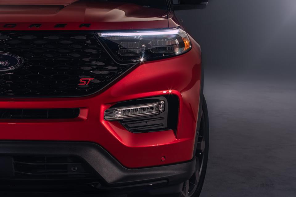 <p>Hell, a previous-generation <a rel="nofollow noopener" href="https://www.caranddriver.com/reviews/2017-ford-explorer-platinum-test-review" target="_blank" data-ylk="slk:2017 Explorer Platinum;elm:context_link;itc:0;sec:content-canvas" class="link ">2017 Explorer Platinum</a> with the EcoBoost 3.5-liter V-6 made the zero-to-60 sprint in 5.8 seconds. Even taking into account the 2020 Explorer's extra mass and frontal area, we expect it to post a sub-six-second time with ease.</p>