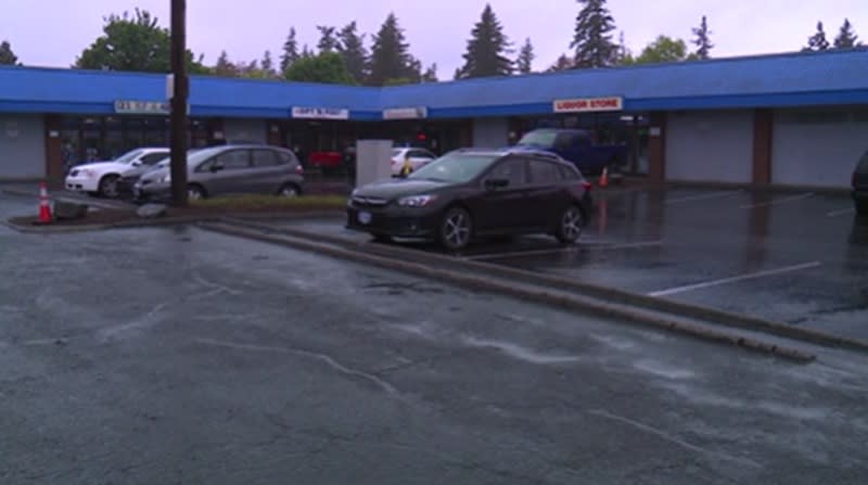 A man was critically wounded in a stabbing outside Alexander's Pub in Gresham, May 5, 2024 (KOIN)