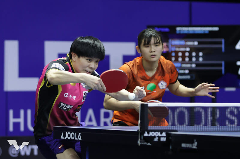 鄭怡靜（左）、李昱諄（右）。（資料照，取自World Table Tennis）