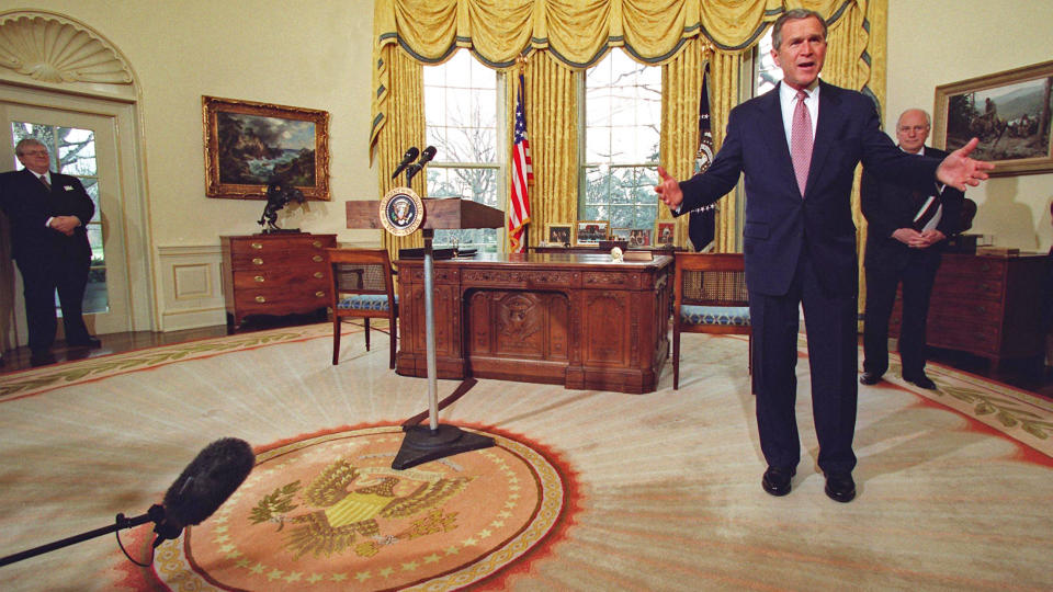 Trump brought back the Laura Bush-designed rug used in the early days of the George W. Bush administration.