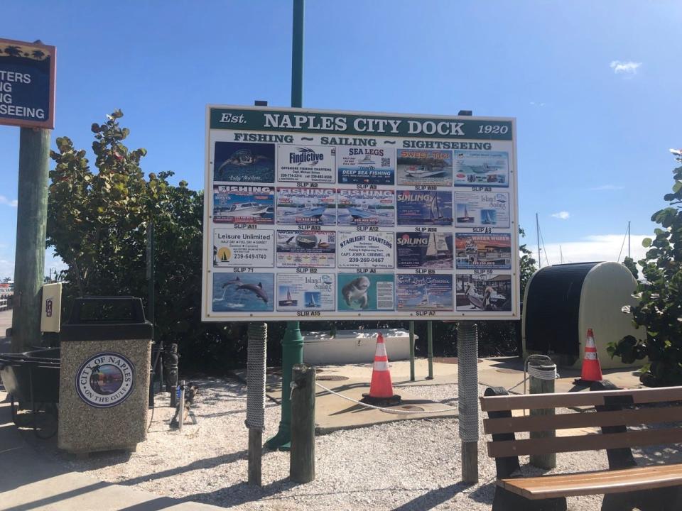 Naples City Dock Sightseeing sign