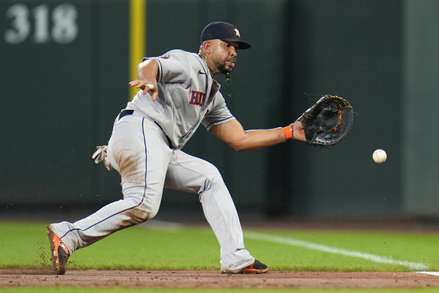 Abreu, Maton land on injured list for Houston Astros