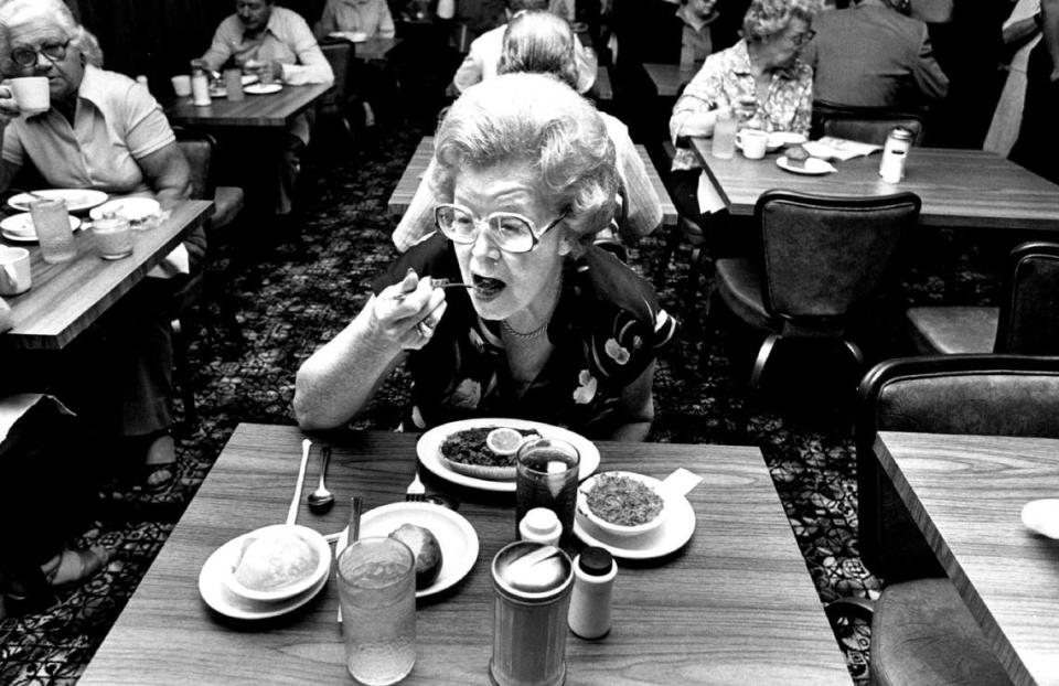 A diner at Biscayne Cafeteria. Miami Herald File