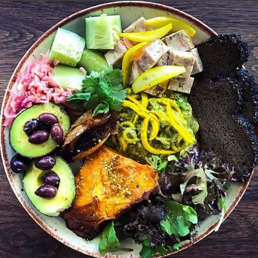 Pete's social media is full of snaps of his intricate and healthy meals. Photo: Instagram/chefpeteevans