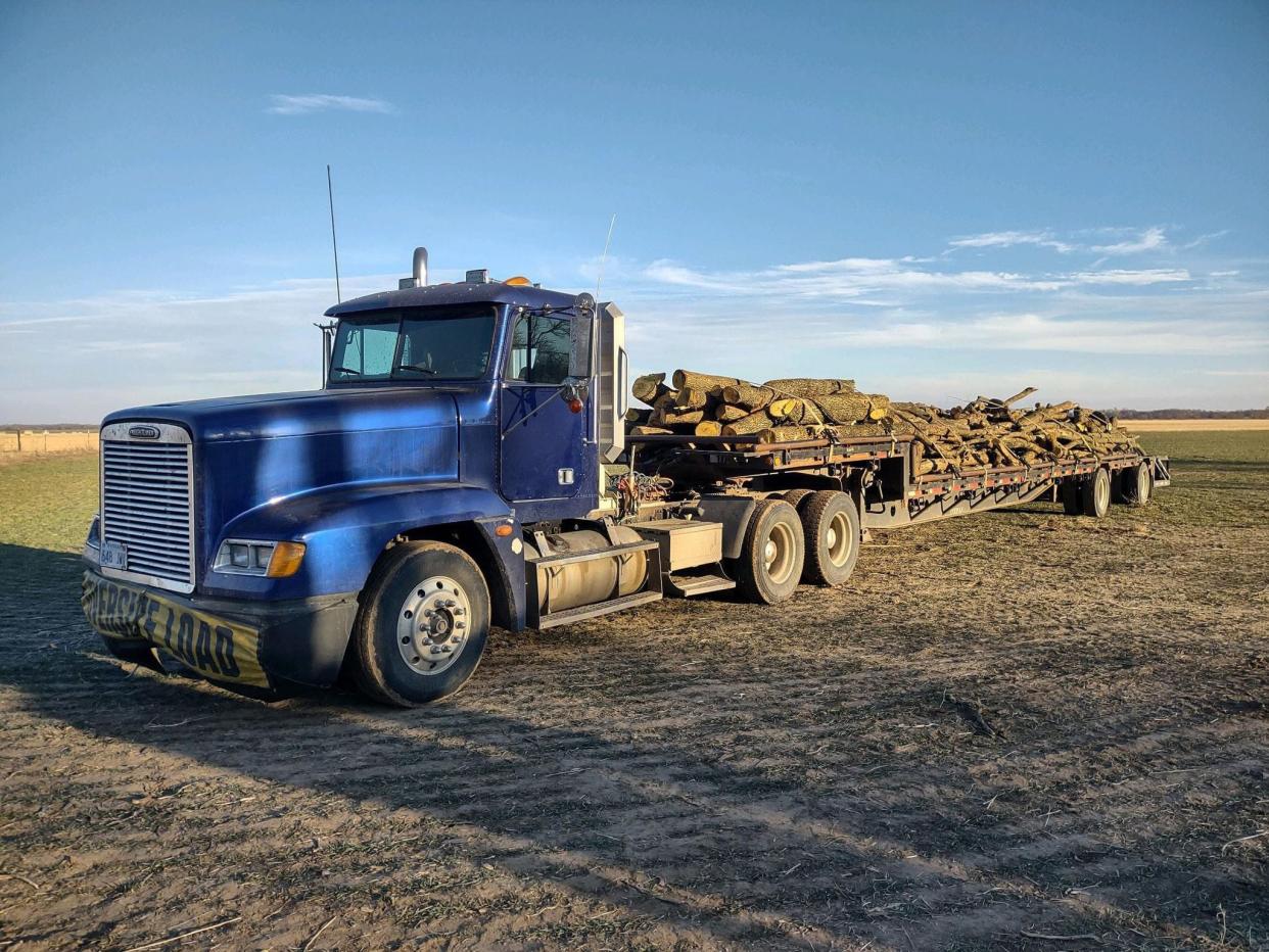 Illinois Farm Bureau is hosting a series of two hour trucking focusing on transportation laws and reputations as they pertain to the agricultural industry.