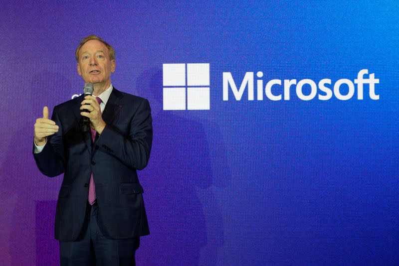 French President Emmanuel Macron vsits the French Microsoft headquarters in Issy-les-Moulineaux