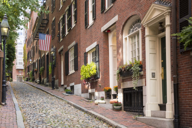 Wind your way through the cobblestoned streets of Beacon Hill.<p>Getty Images</p>
