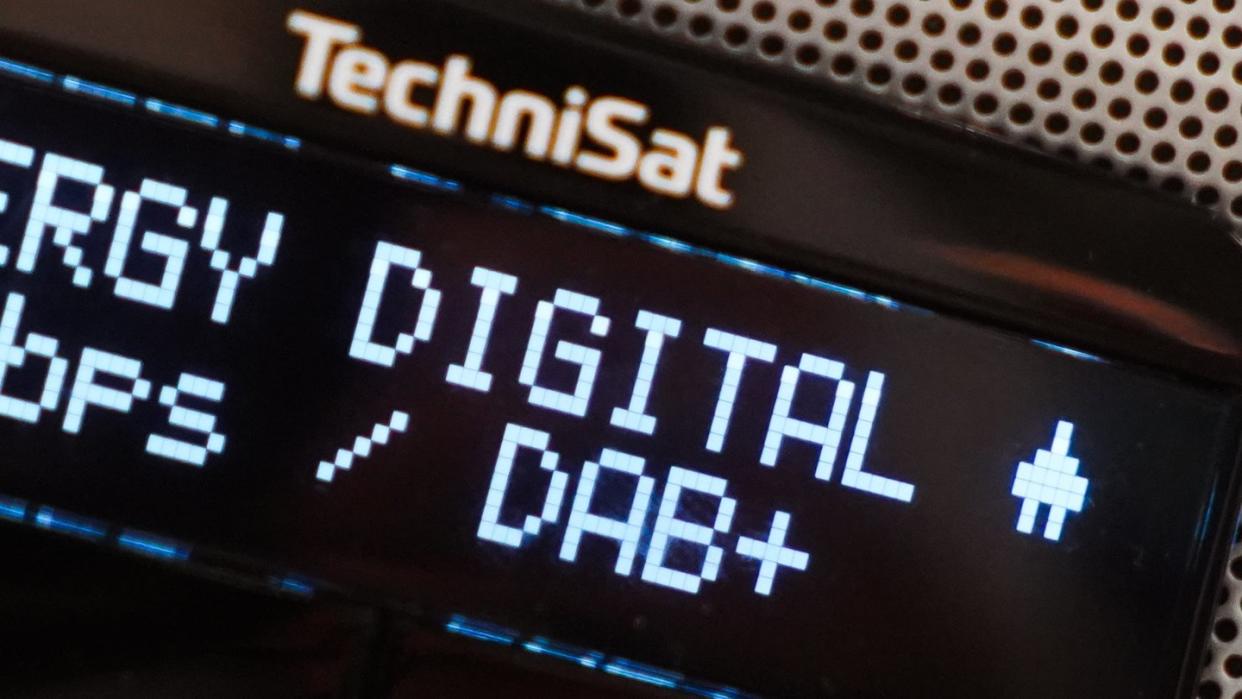 Das Digitalradio DAB+ ist trotz technischer Vorteile nicht unumstritten.