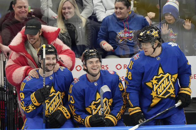 Justin Bieber takes the ice, grabs the spotlight at NHL All-Star Weekend