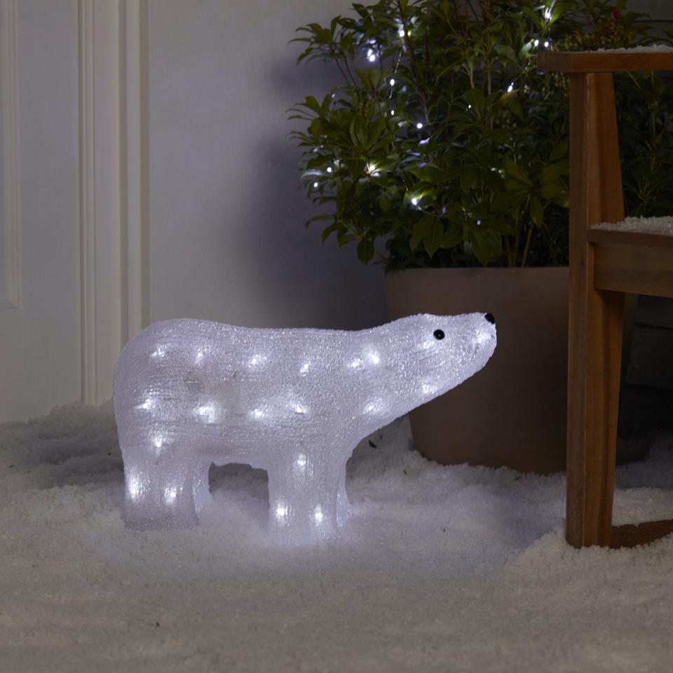 7) Light-up polar bear, £30