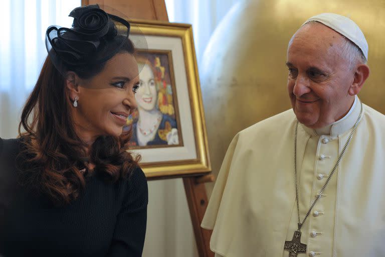 presidenta Cristina Kirchner papa Francisco encuentro reunión visita audiencia almuerzo Vaticano Santa Sede comitiva delegación