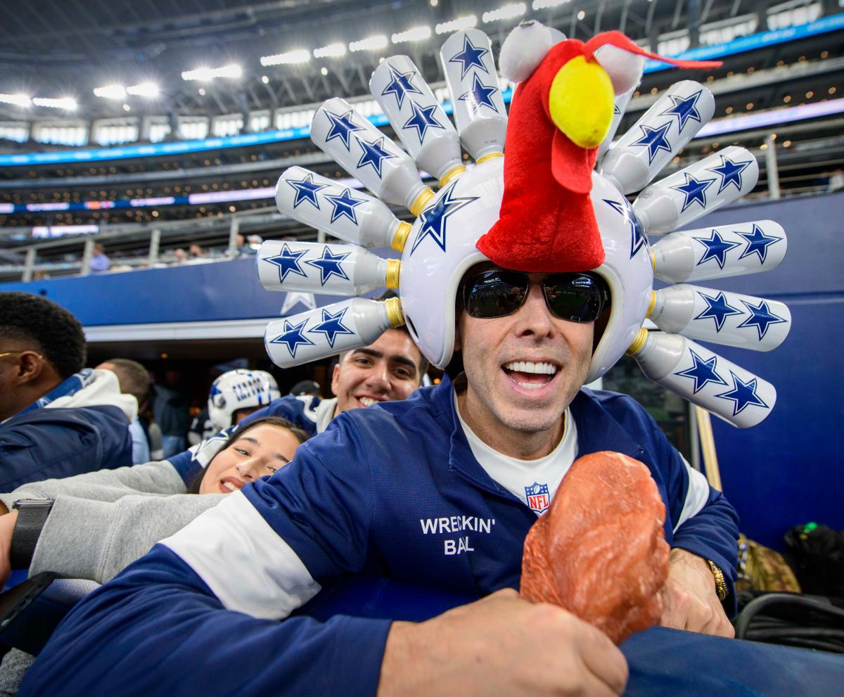 NFL Thanksgiving schedule How to watch PackersLions, Commanders